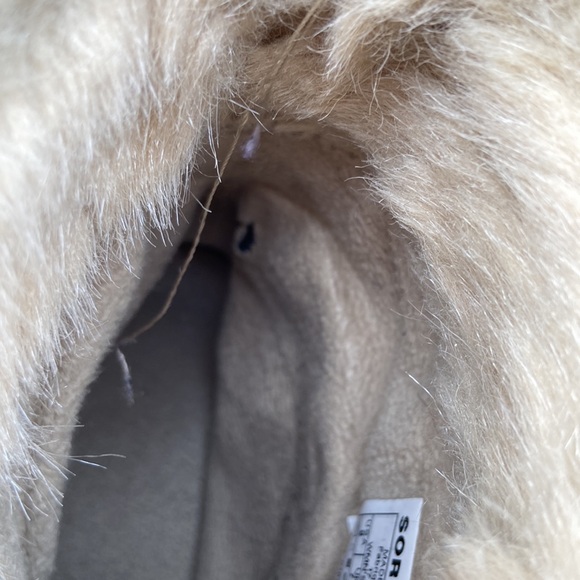 Sorel winter boots Size 9 Brown lace up durable boot. Pre-loved condition - Picture 16 of 17